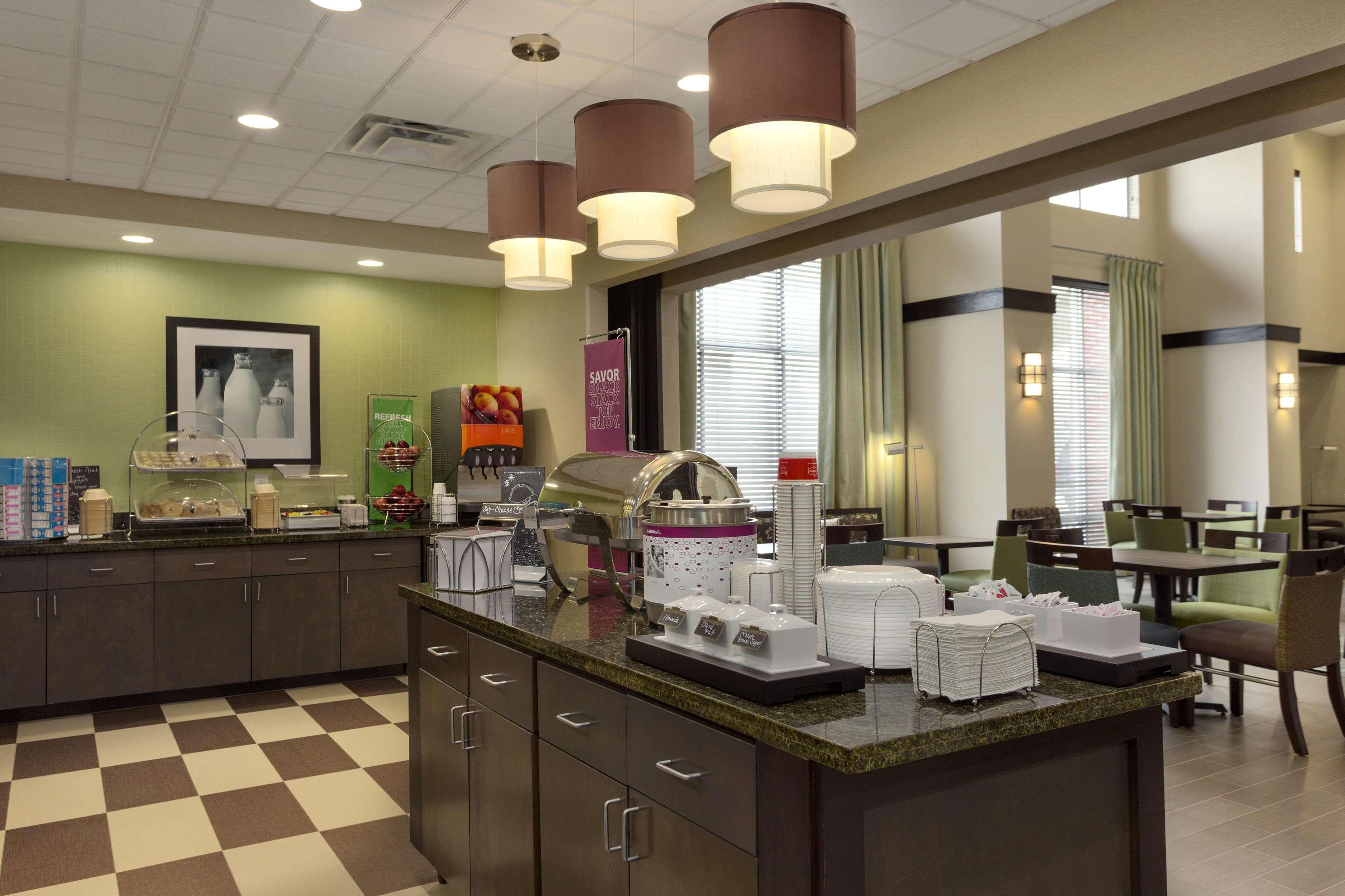 Hampton Inn And Suites Parkersburg Downtown Extérieur photo