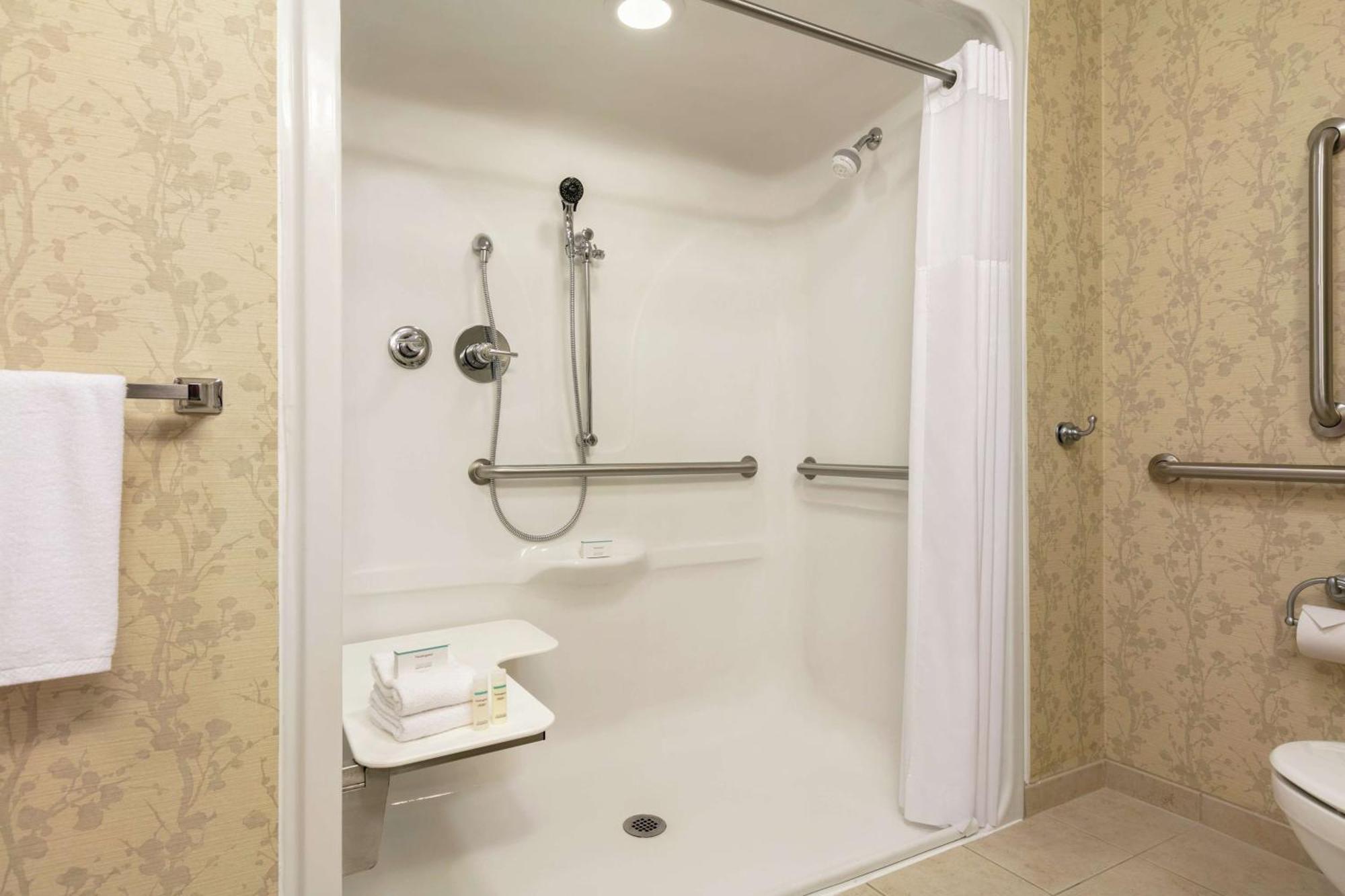 Hampton Inn And Suites Parkersburg Downtown Extérieur photo